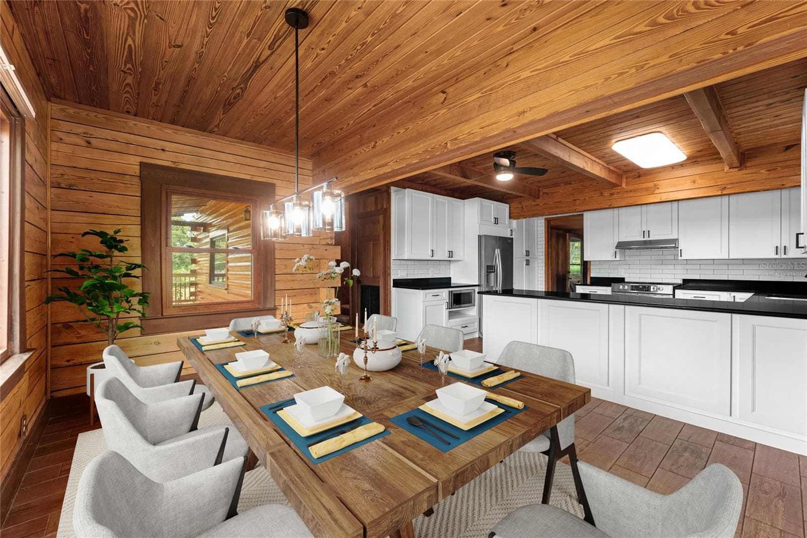 Virtually Staged - 15551 VINOLA CT, MONTVERDE