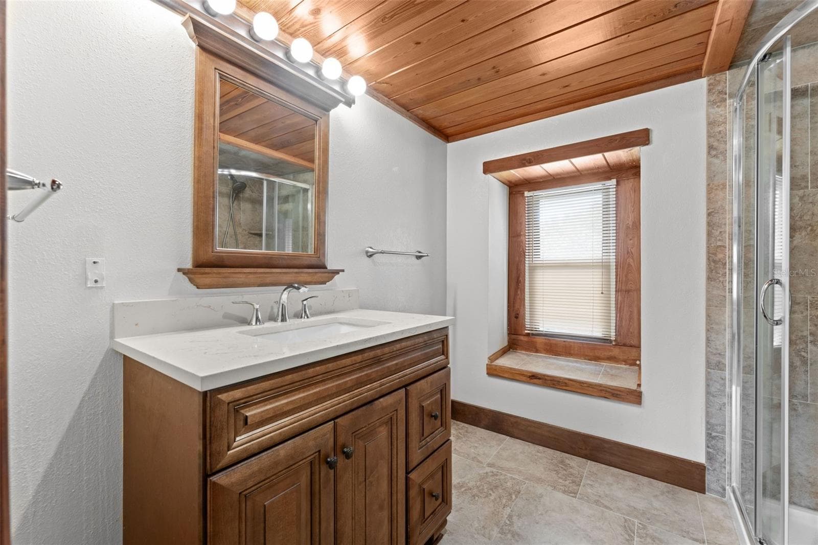 Single Family Residence at 15551 VINOLA CT, MONTVERDE, photo 19 of 42