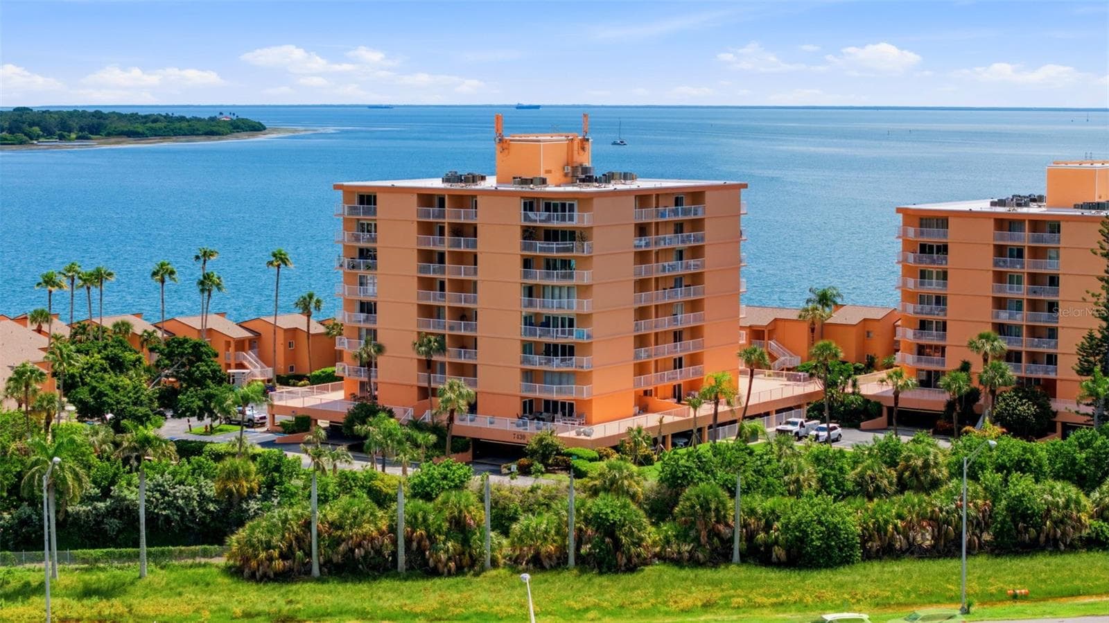Condominium at 7430 SUNSHINE SKYWAY LN S #901, ST PETERSBURG, photo 61 of 68