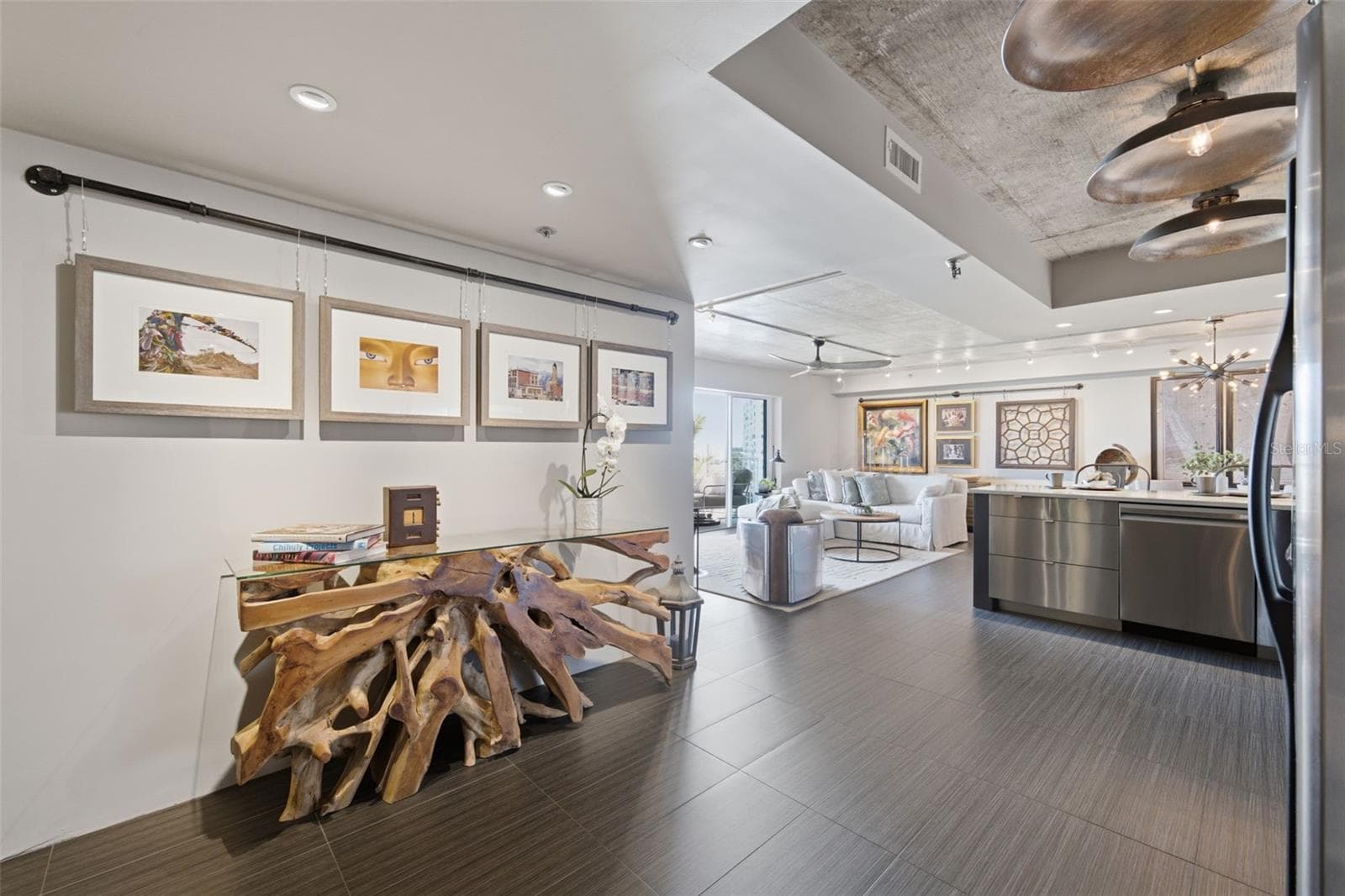 Condominium at 7430 SUNSHINE SKYWAY LN S #901, ST PETERSBURG, photo 6 of 68