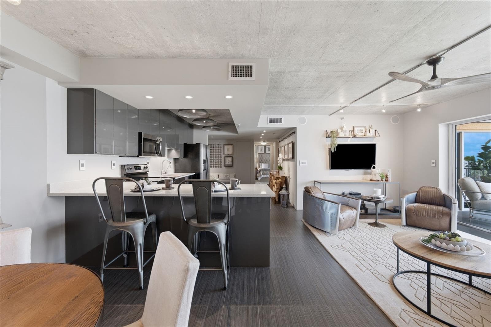 Condominium at 7430 SUNSHINE SKYWAY LN S #901, ST PETERSBURG, photo 11 of 68