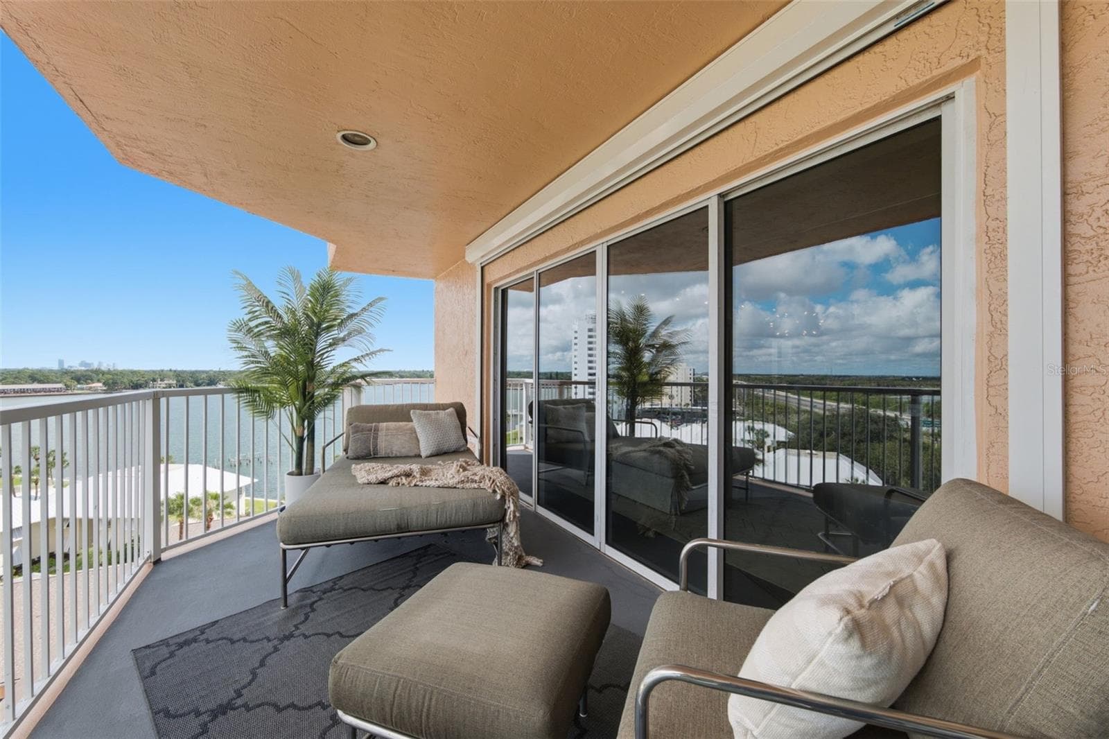 Condominium at 7430 SUNSHINE SKYWAY LN S #901, ST PETERSBURG, photo 44 of 68