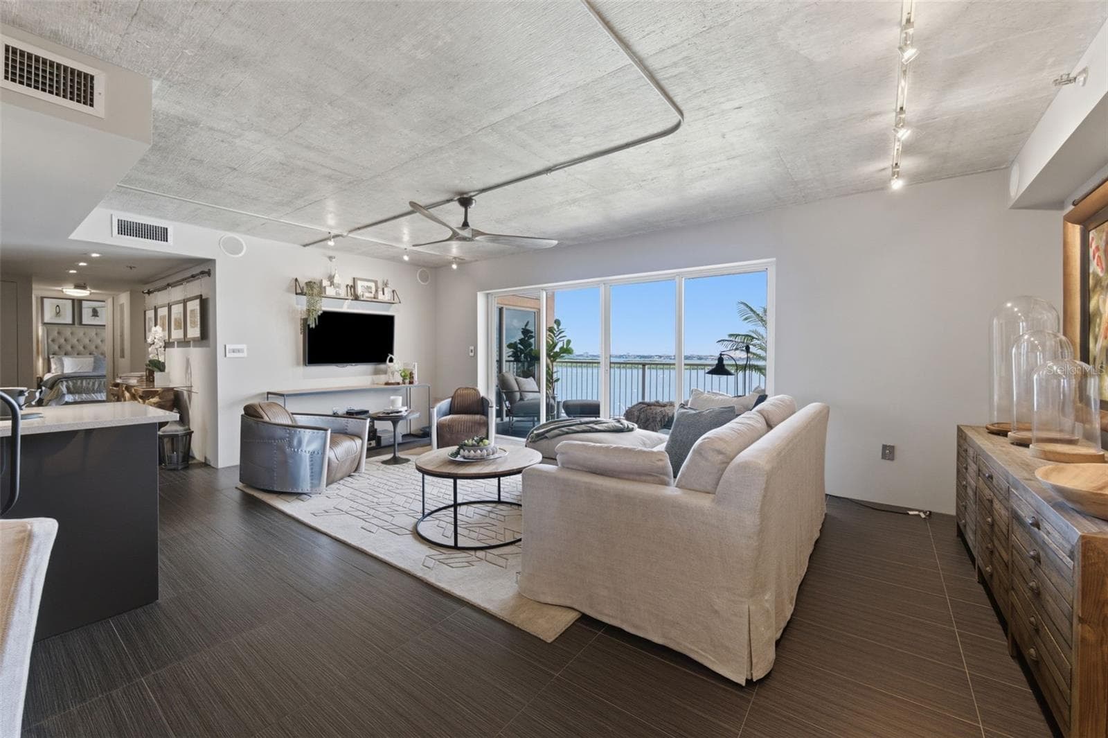 Condominium at 7430 SUNSHINE SKYWAY LN S #901, ST PETERSBURG, photo 17 of 68