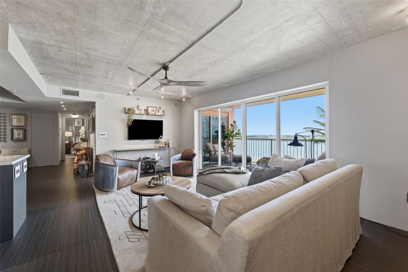 Condominium at 7430 SUNSHINE SKYWAY LN S #901, ST PETERSBURG, photo 18 of 68