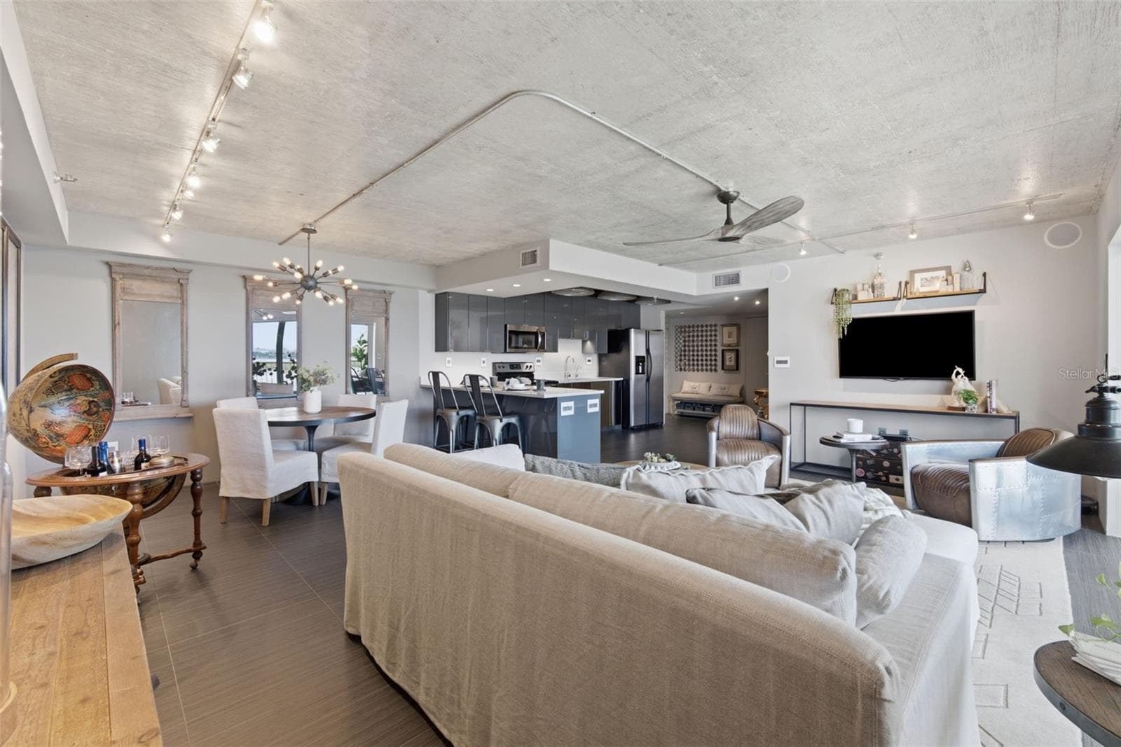 Condominium at 7430 SUNSHINE SKYWAY LN S #901, ST PETERSBURG, photo 20 of 68