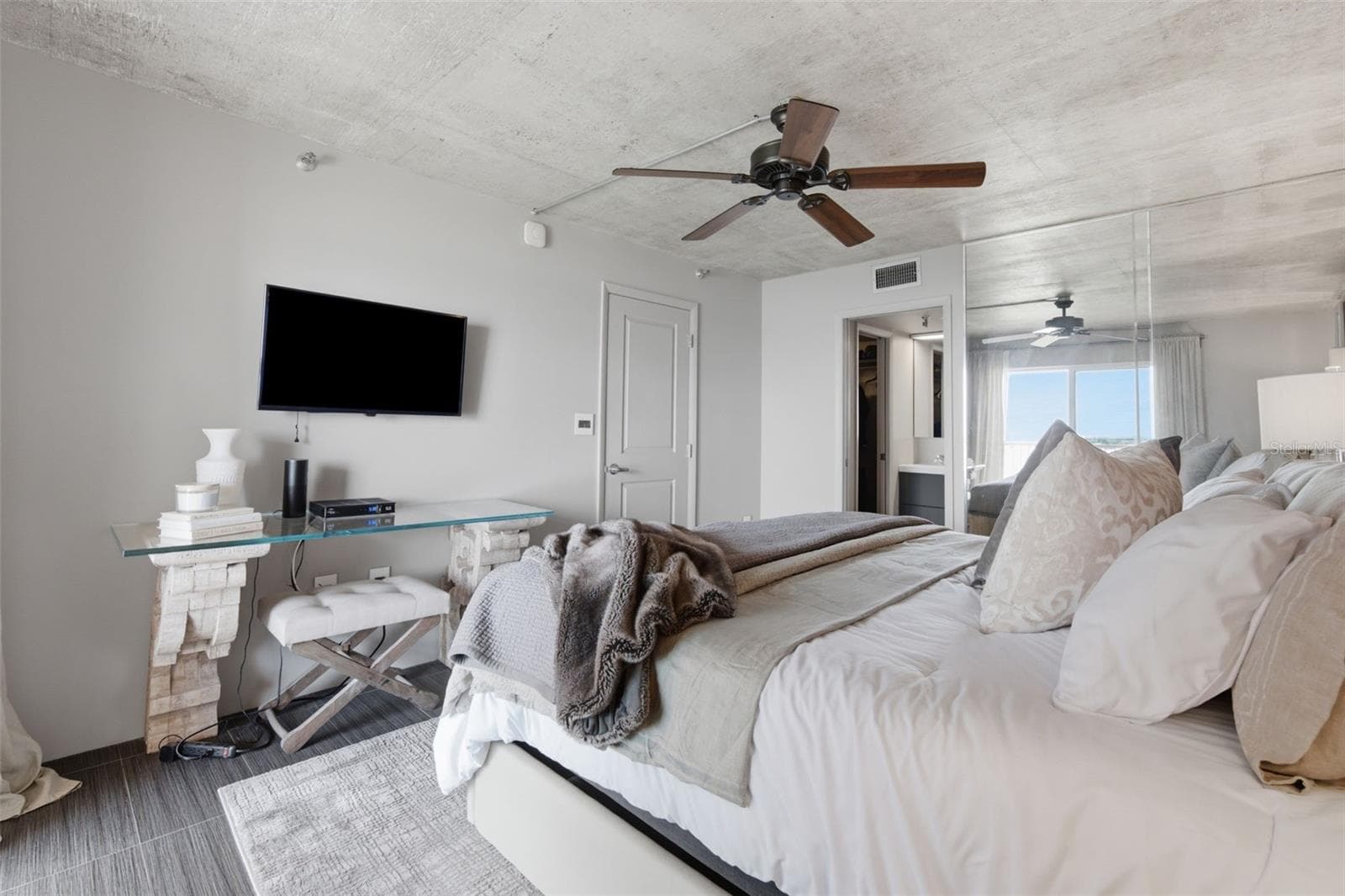 Condominium at 7430 SUNSHINE SKYWAY LN S #901, ST PETERSBURG, photo 29 of 68