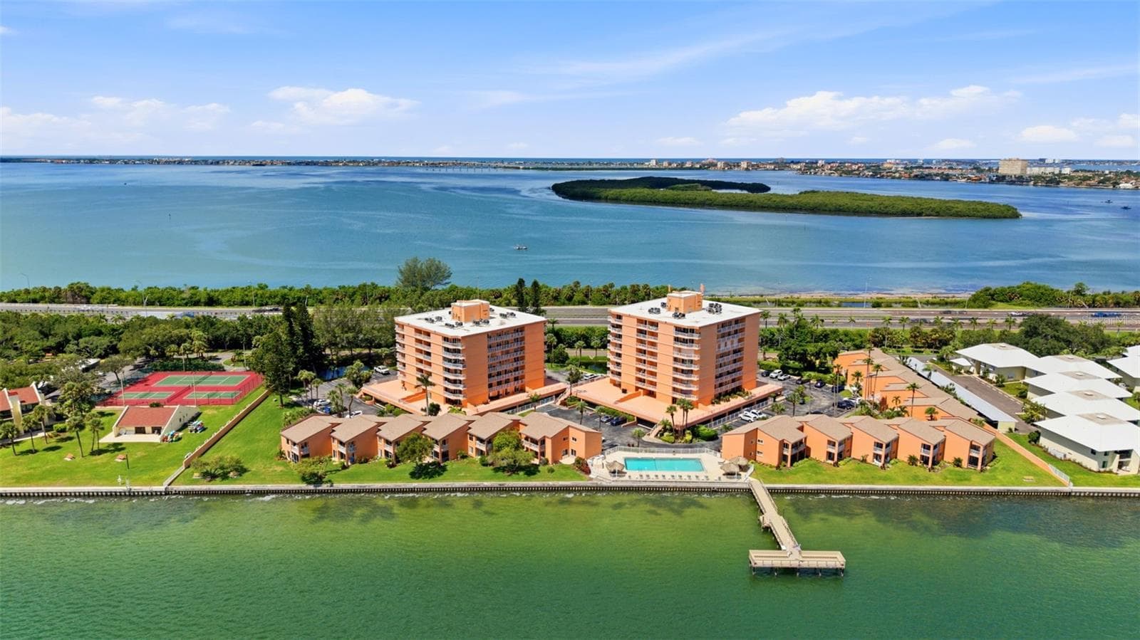 Condominium at 7430 SUNSHINE SKYWAY LN S #901, ST PETERSBURG, photo 60 of 68
