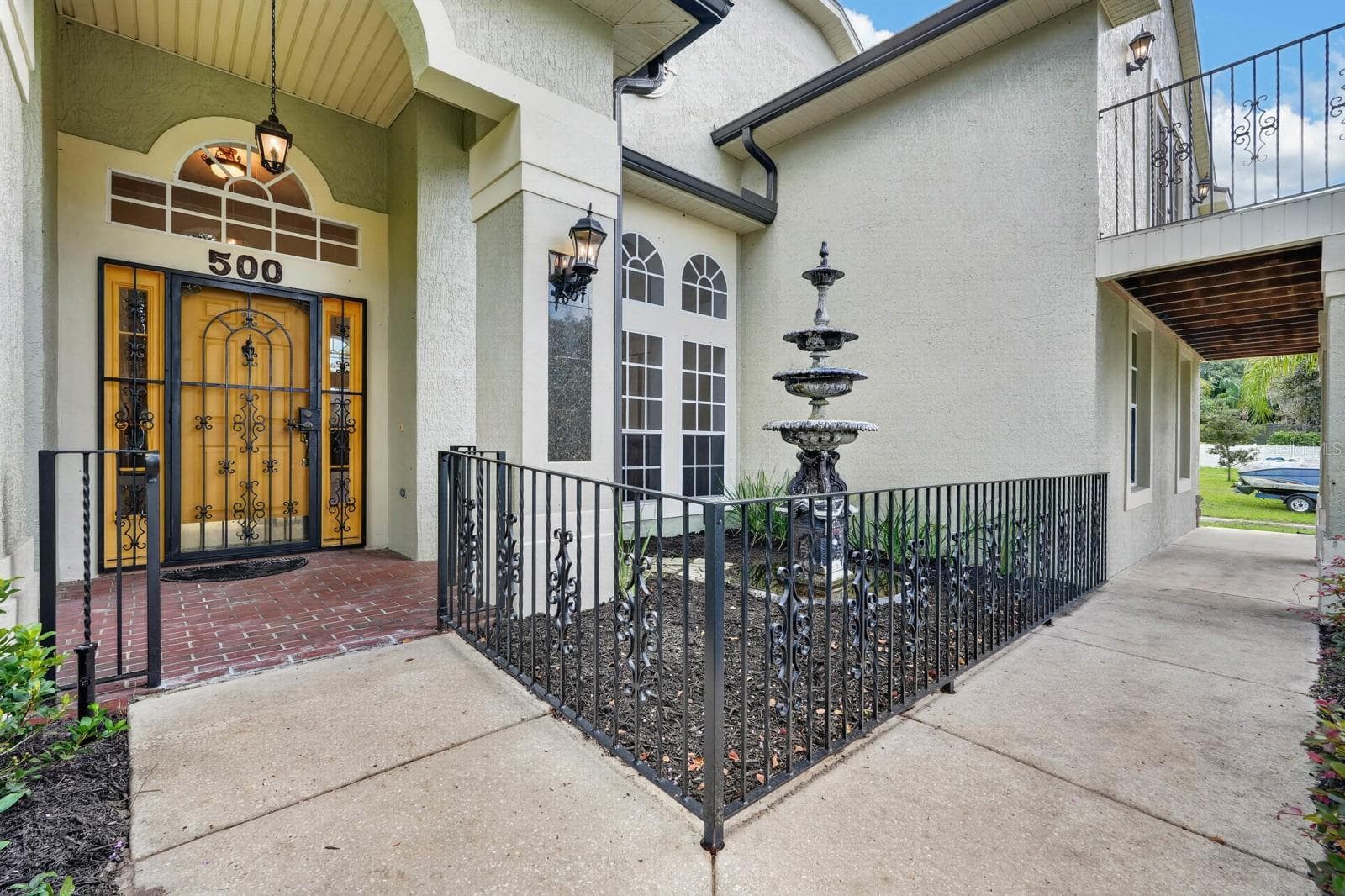 Single Family Residence at 500 LAKE WINNEMISSETT DR, DELAND, photo 4 of 86