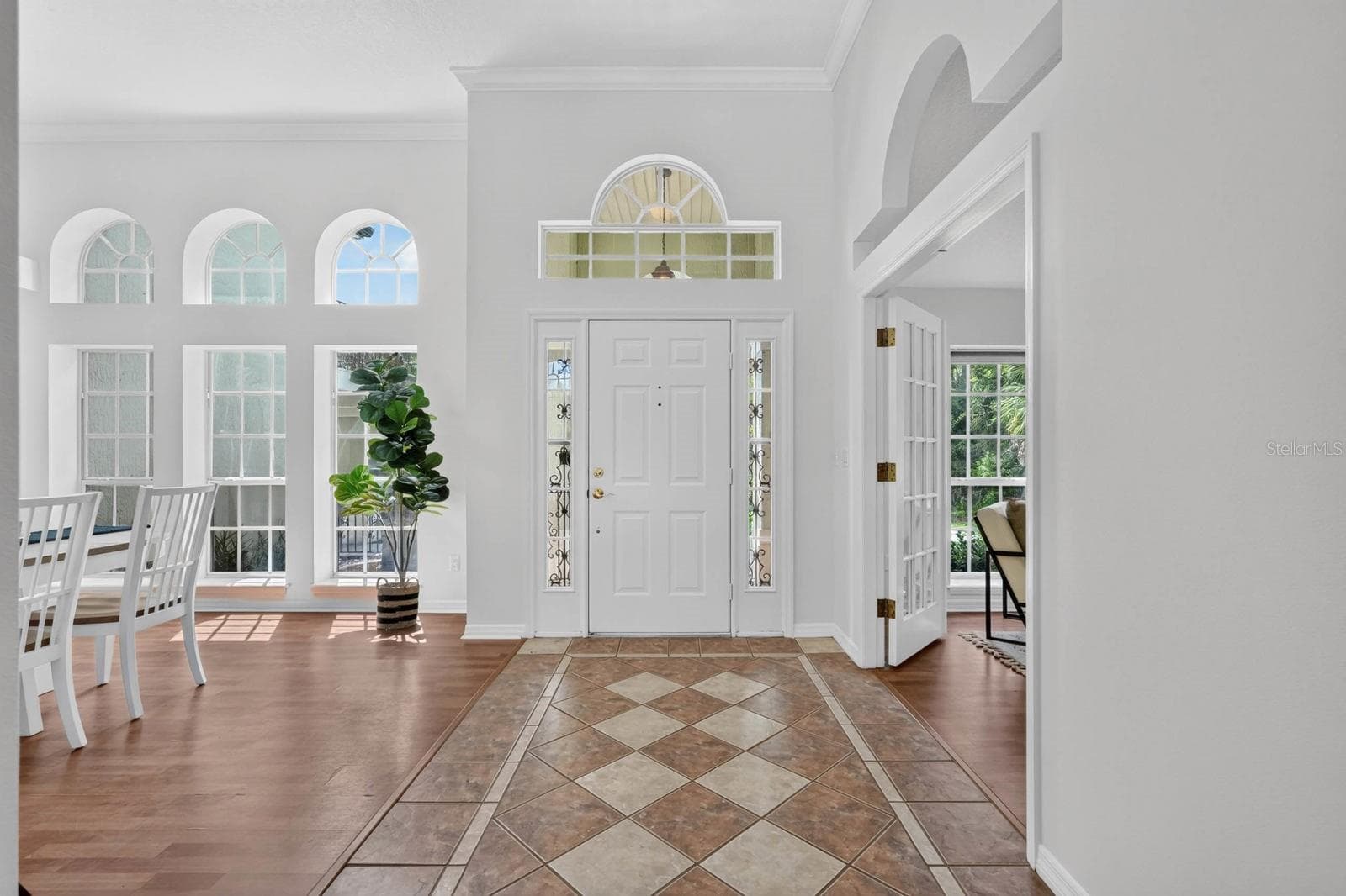 Single Family Residence at 500 LAKE WINNEMISSETT DR, DELAND, photo 5 of 86