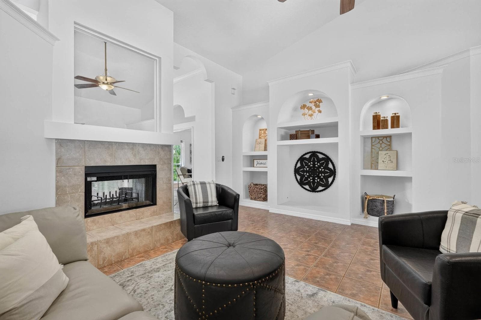 Single Family Residence at 500 LAKE WINNEMISSETT DR, DELAND, photo 12 of 86