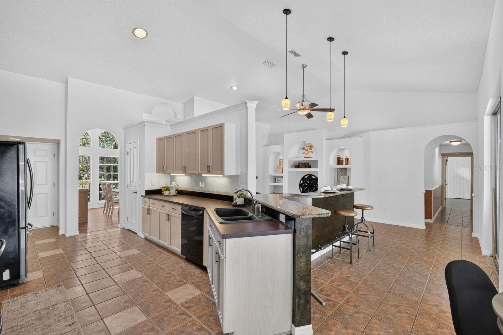 Single Family Residence at 500 LAKE WINNEMISSETT DR, DELAND, photo 14 of 86