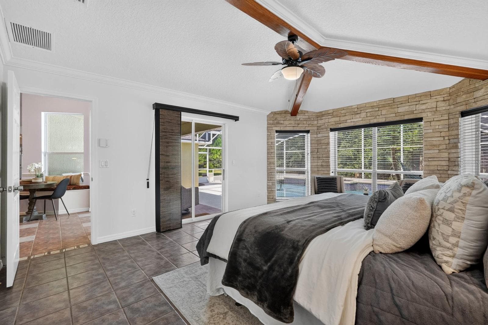 Single Family Residence at 500 LAKE WINNEMISSETT DR, DELAND, photo 18 of 86