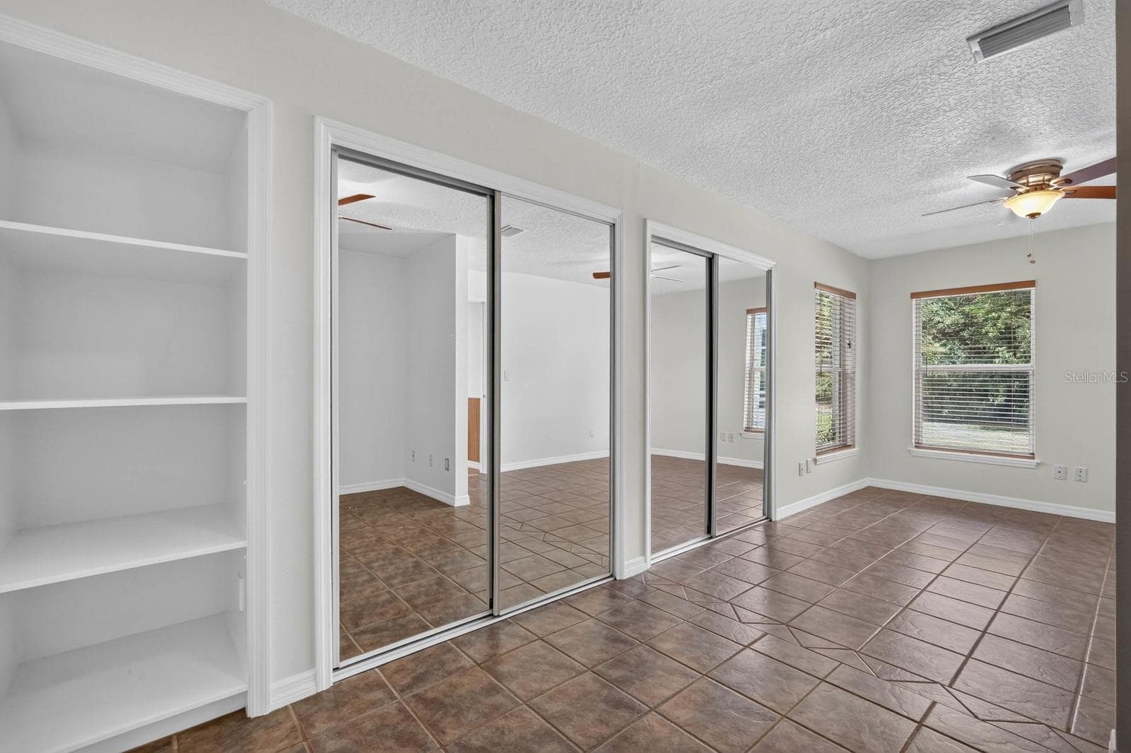 Single Family Residence at 500 LAKE WINNEMISSETT DR, DELAND, photo 33 of 86