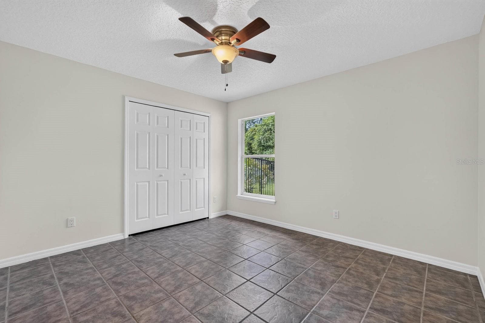 Single Family Residence at 500 LAKE WINNEMISSETT DR, DELAND, photo 35 of 86