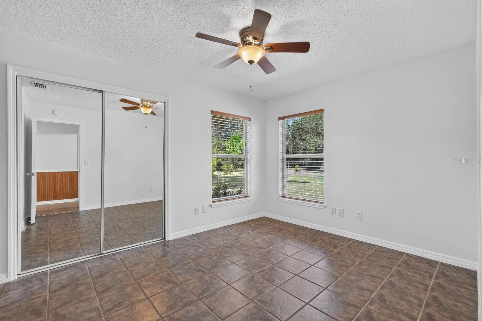 Single Family Residence at 500 LAKE WINNEMISSETT DR, DELAND, photo 37 of 86