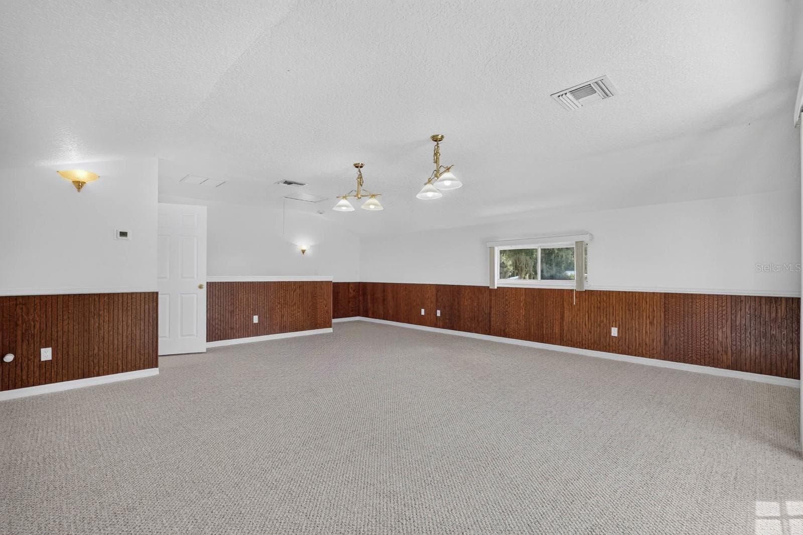 Single Family Residence at 500 LAKE WINNEMISSETT DR, DELAND, photo 39 of 86