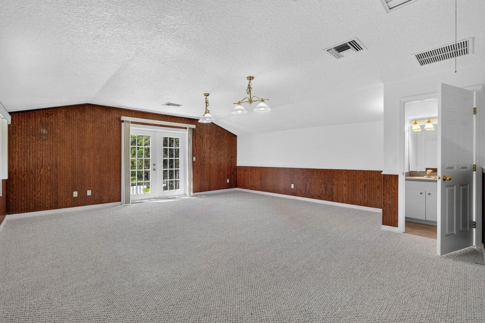 Single Family Residence at 500 LAKE WINNEMISSETT DR, DELAND, photo 40 of 86