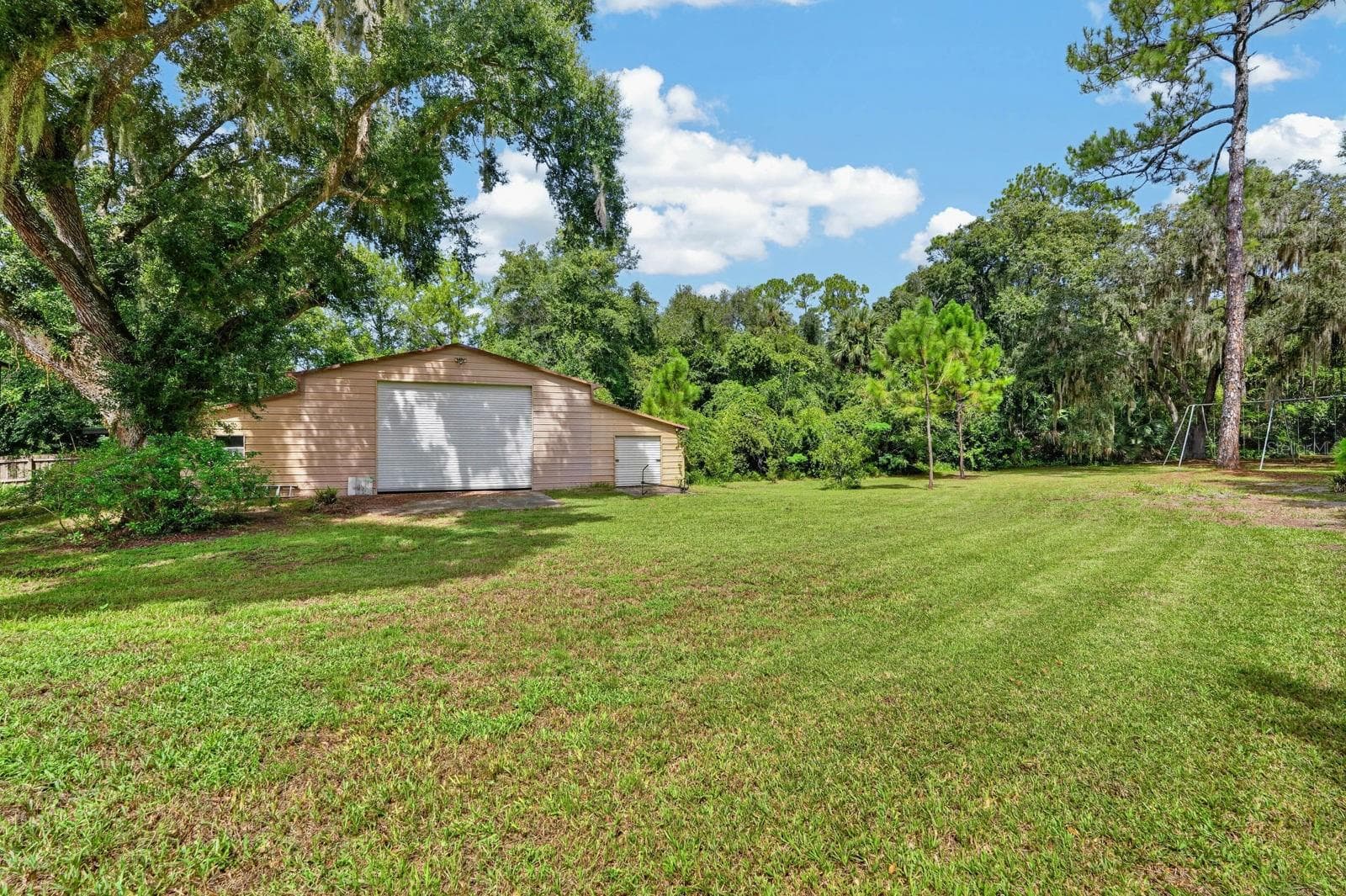 Single Family Residence at 500 LAKE WINNEMISSETT DR, DELAND, photo 44 of 86