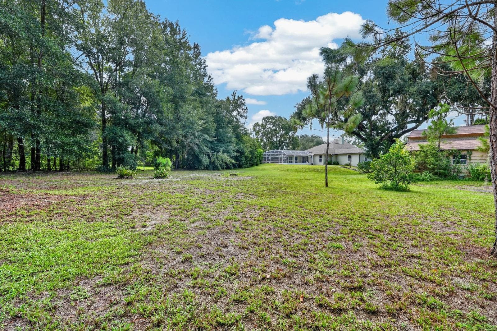 Single Family Residence at 500 LAKE WINNEMISSETT DR, DELAND, photo 68 of 86