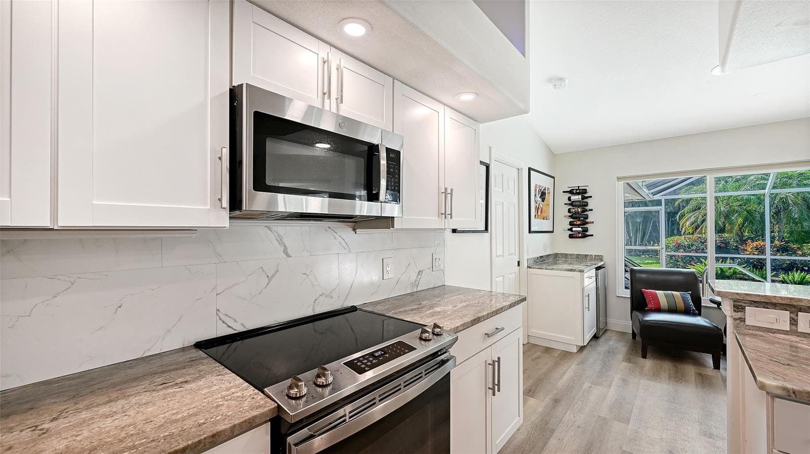 Newer Appliances - 5220 SUNNYDALE CIR S, SARASOTA
