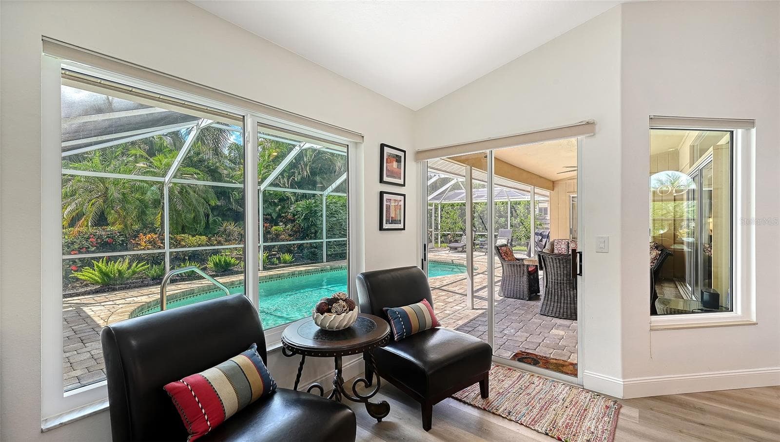 Lanai Access - 5220 SUNNYDALE CIR S, SARASOTA