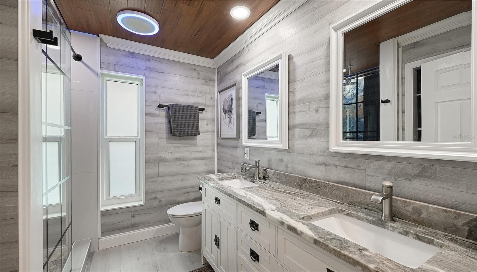 Guest bath - 5220 SUNNYDALE CIR S, SARASOTA