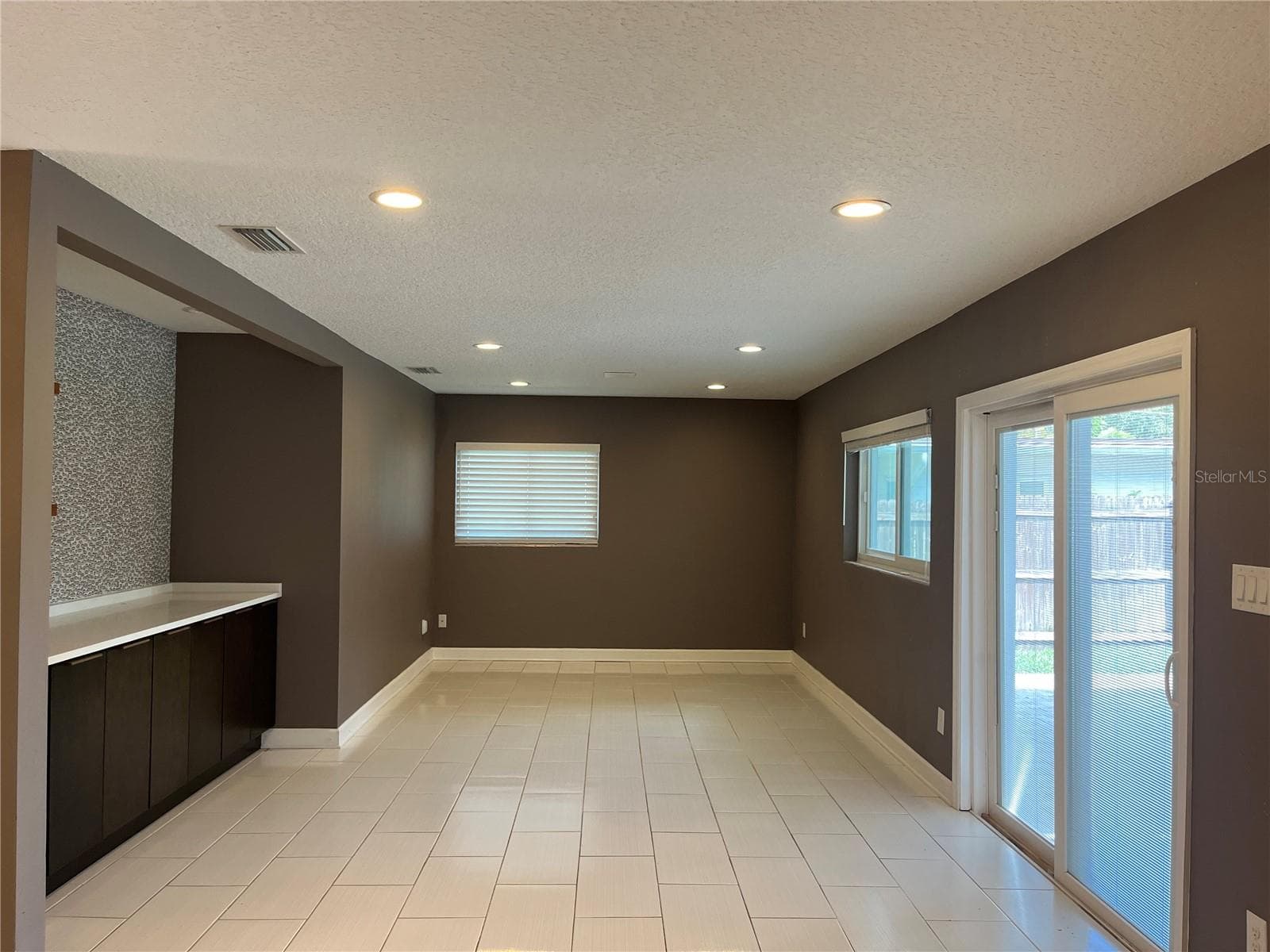 Single Family Residence at 514 BAKER ST, ORLANDO, photo 7 of 22