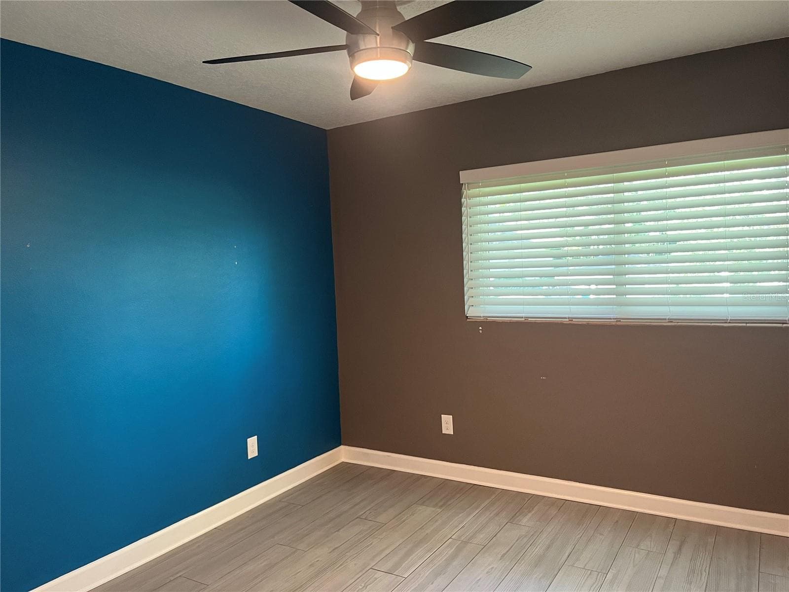 Single Family Residence at 514 BAKER ST, ORLANDO, photo 8 of 22