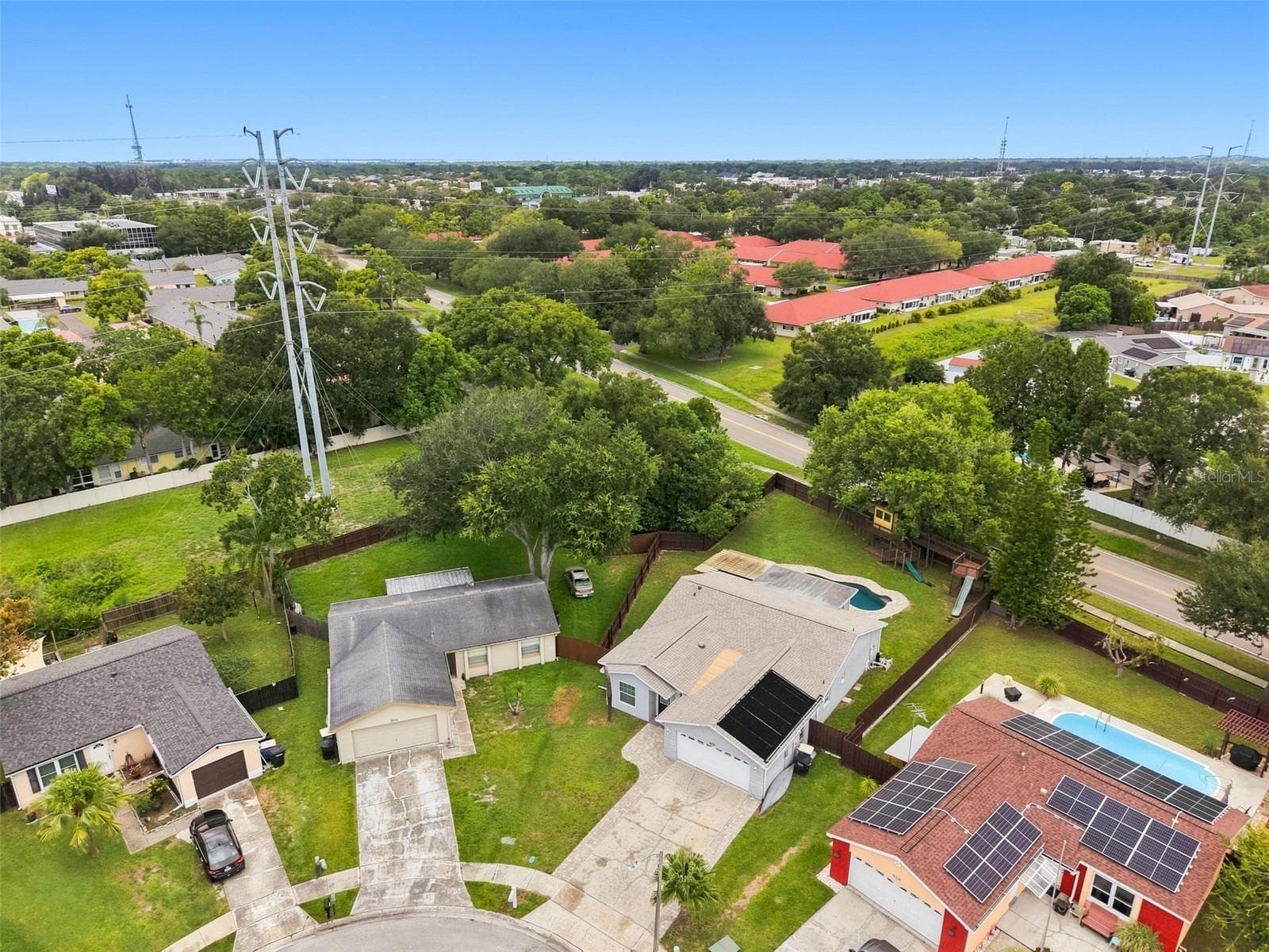 Single Family Residence at 2520 FAWN CT, CLEARWATER, photo 8 of 56