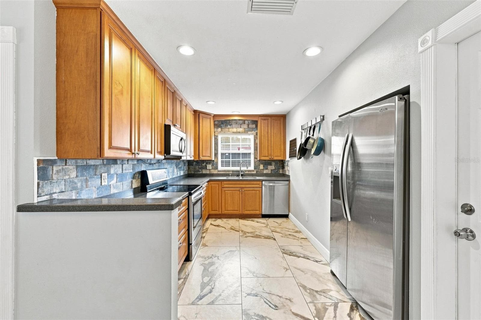 Single Family Residence at 2520 FAWN CT, CLEARWATER, photo 24 of 56
