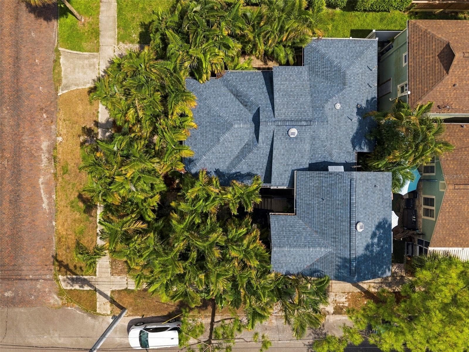 Triplex at 406 10TH AVE NE, ST PETERSBURG, photo 41 of 49