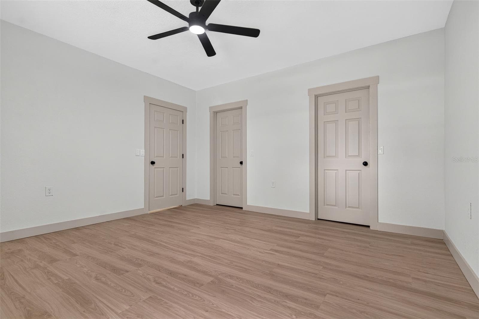 Single Family Residence at 209 S SAINT CLOUD AVE, VALRICO, photo 29 of 72