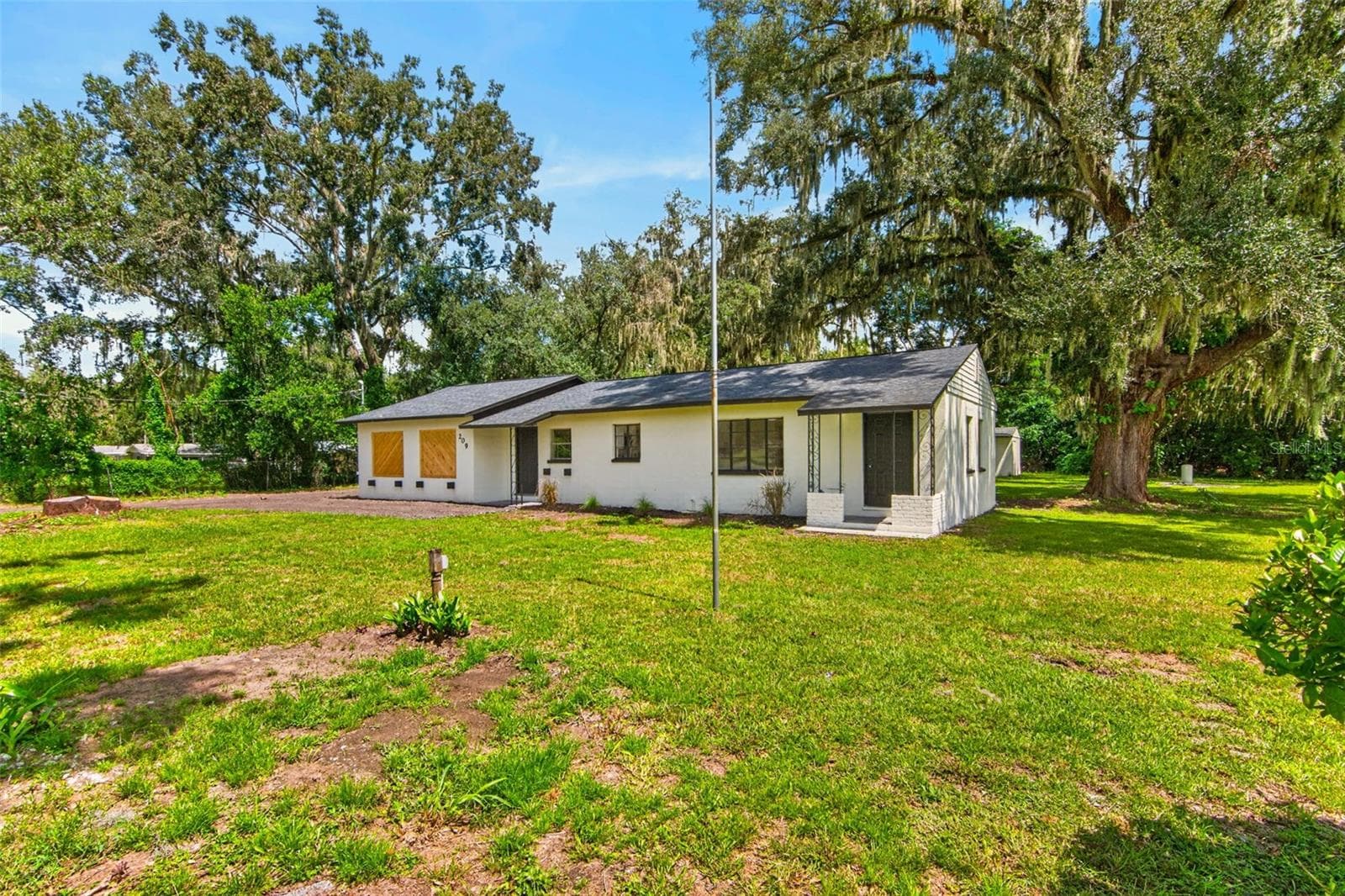 Single Family Residence at 209 S SAINT CLOUD AVE, VALRICO, photo 49 of 72