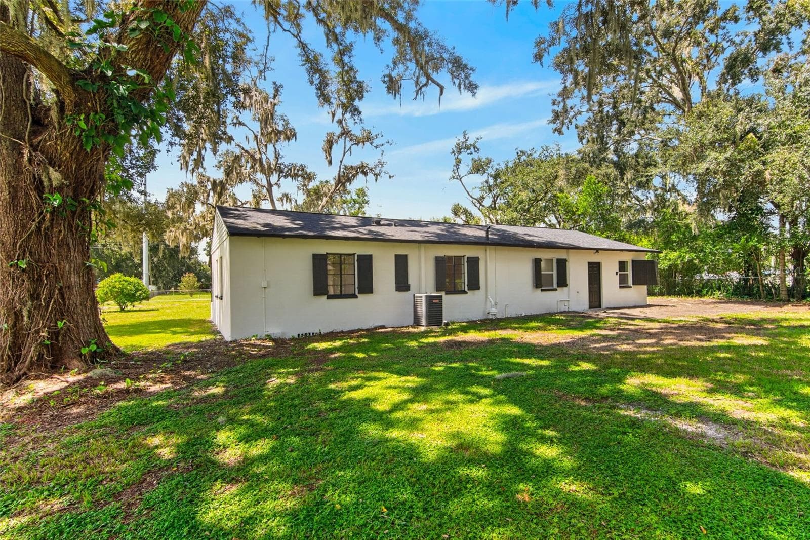 Single Family Residence at 209 S SAINT CLOUD AVE, VALRICO, photo 53 of 72