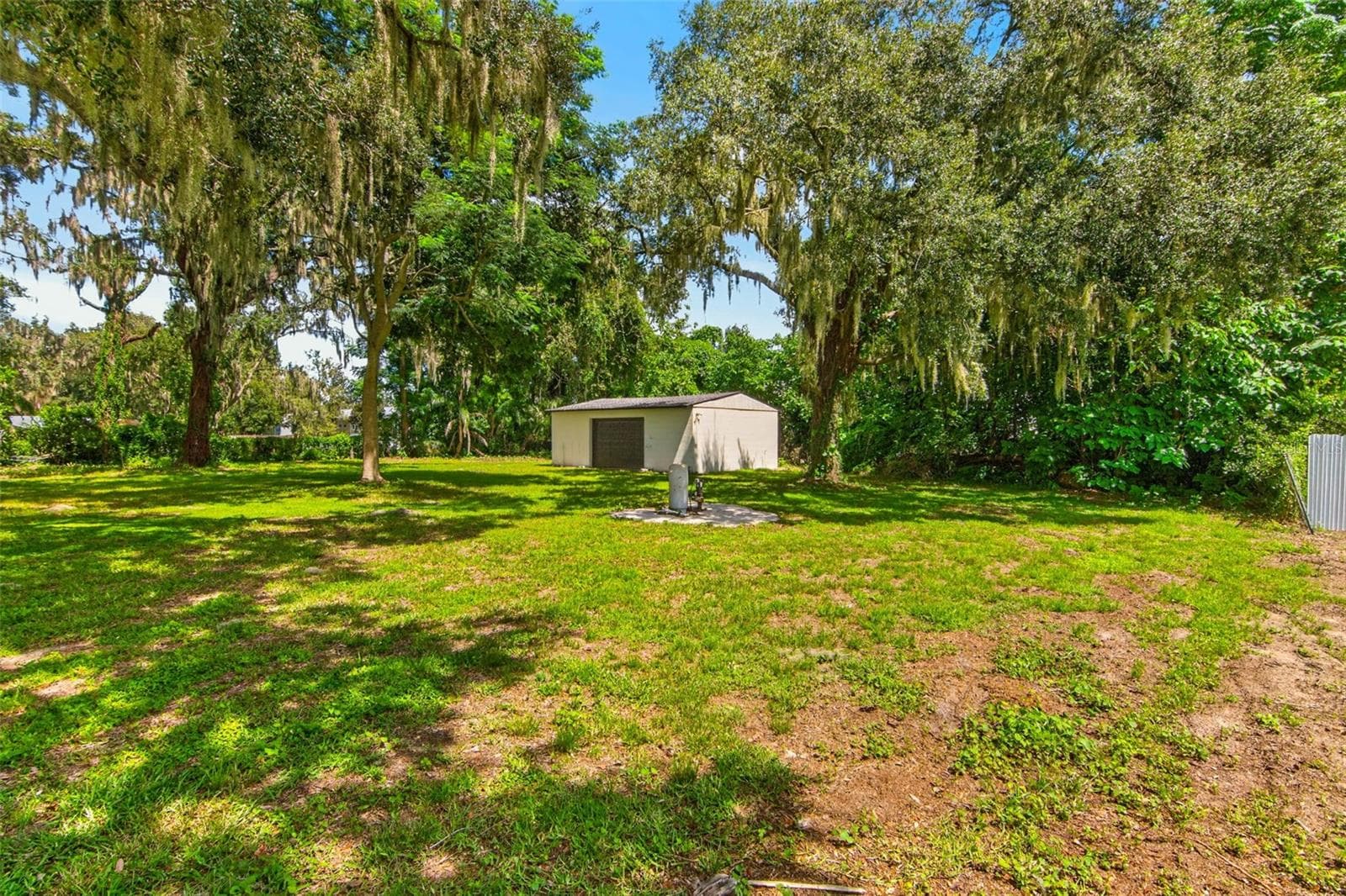 Single Family Residence at 209 S SAINT CLOUD AVE, VALRICO, photo 63 of 72