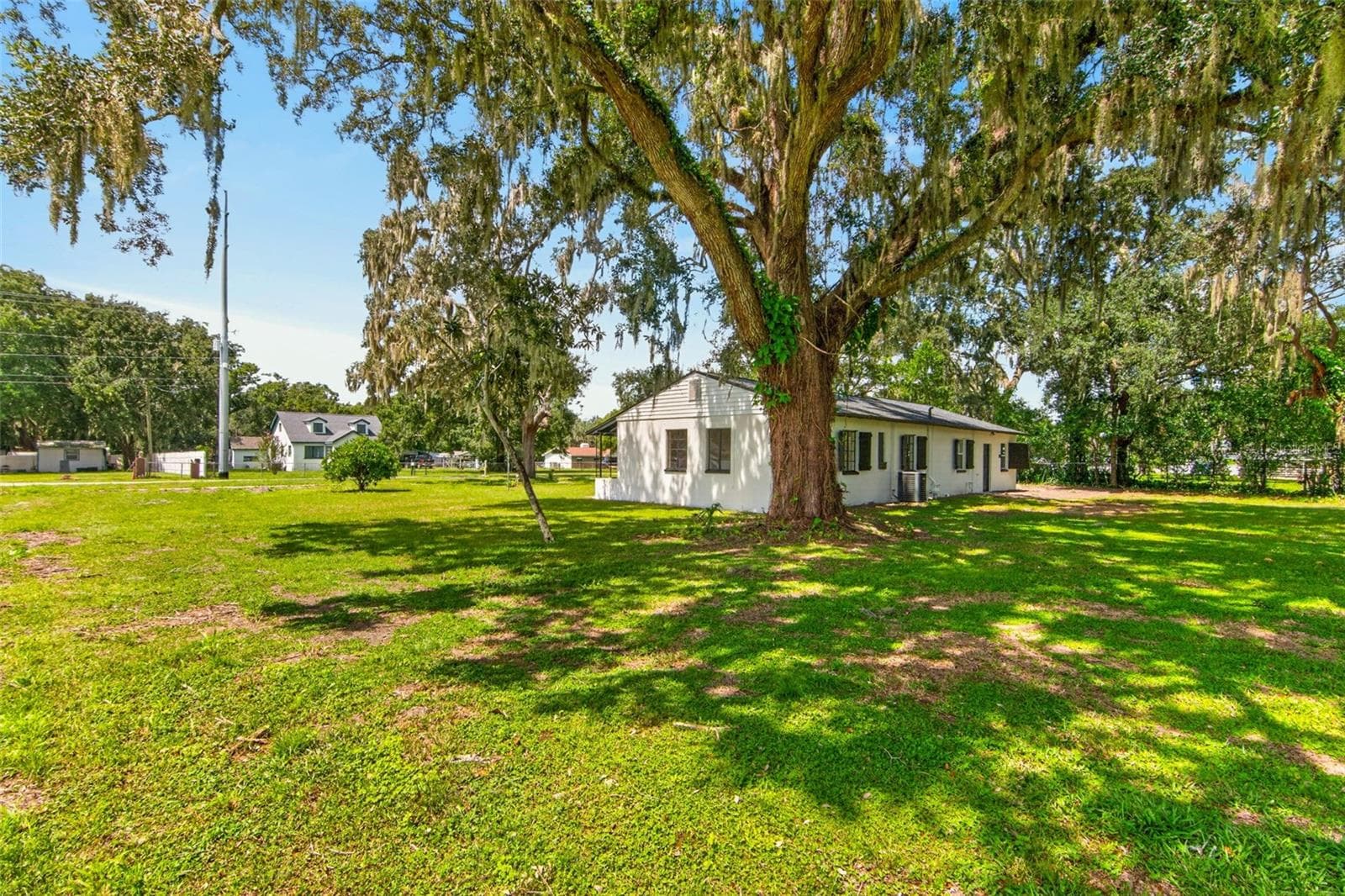 Single Family Residence at 209 S SAINT CLOUD AVE, VALRICO, photo 68 of 72