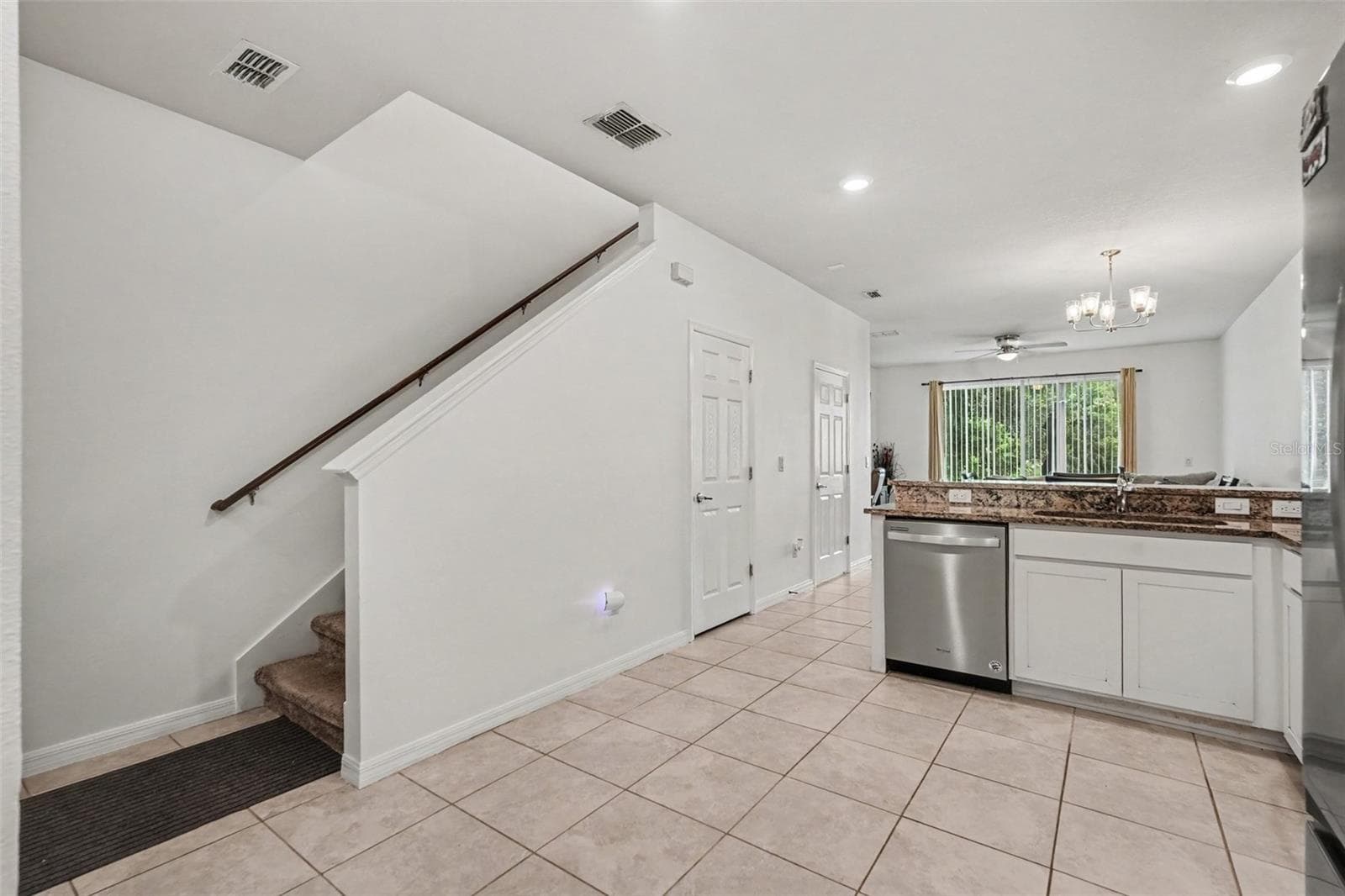 Townhouse at 5026 SYLVESTER LOOP, TAMPA, photo 10 of 38
