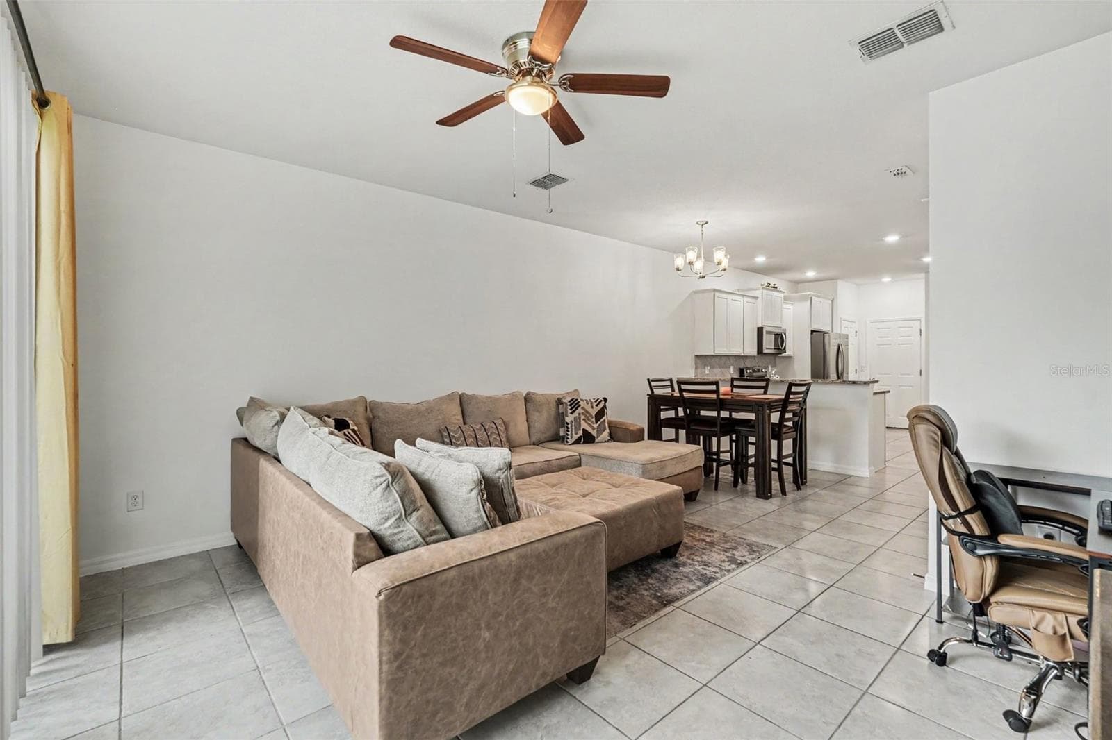 Townhouse at 5026 SYLVESTER LOOP, TAMPA, photo 17 of 38