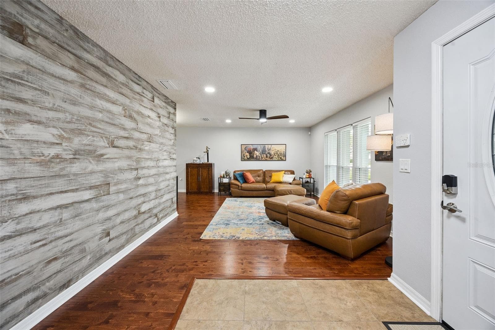 Single Family Residence at 207 HARROGATE PL, LONGWOOD, photo 7 of 35