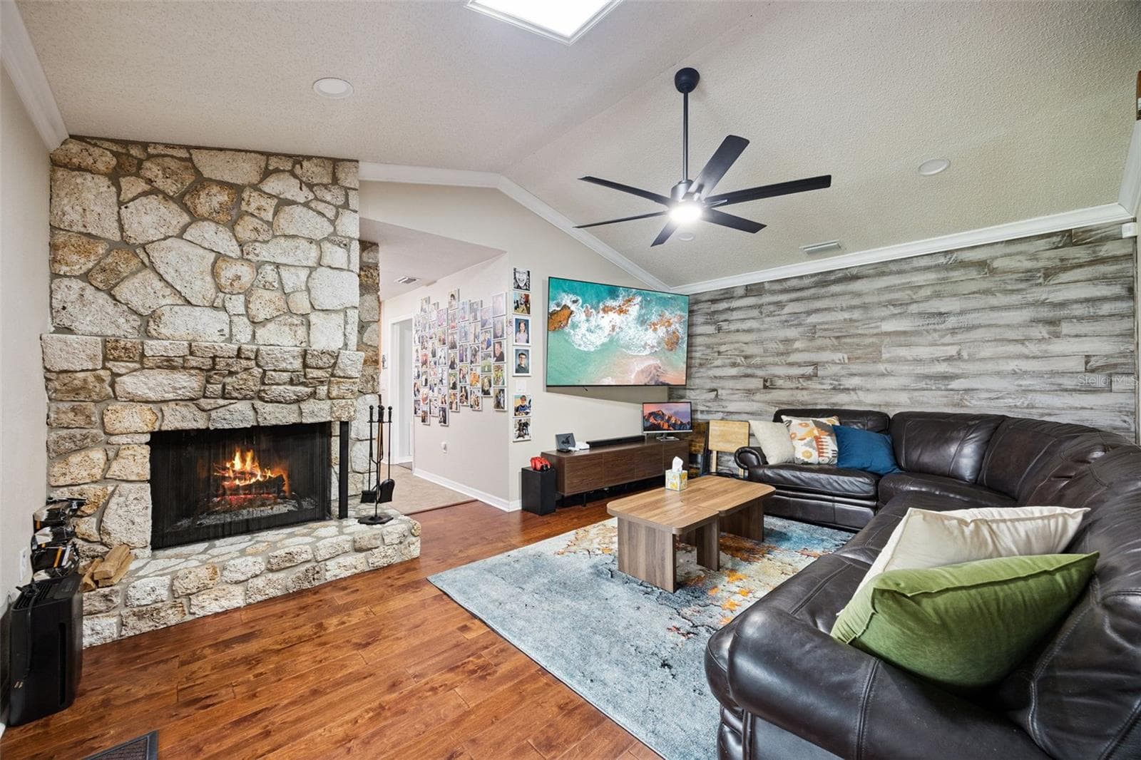 Single Family Residence at 207 HARROGATE PL, LONGWOOD, photo 11 of 35