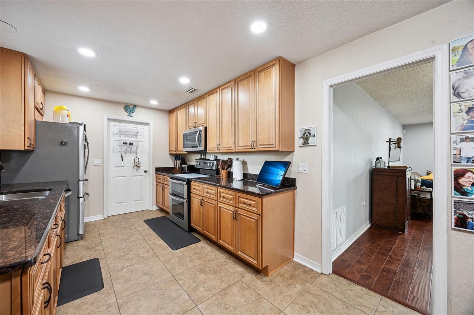 Single Family Residence at 207 HARROGATE PL, LONGWOOD, photo 15 of 35