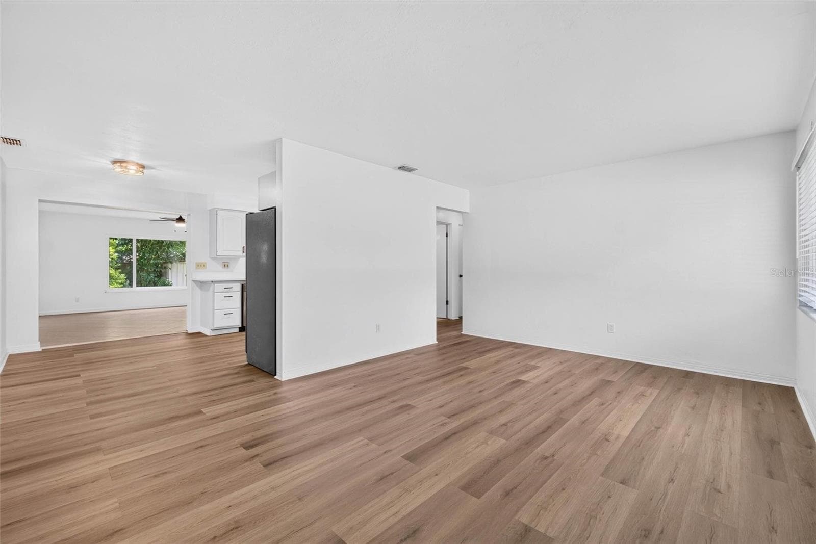 Single Family Residence at 508 2ND ST SW, LARGO, photo 2 of 25