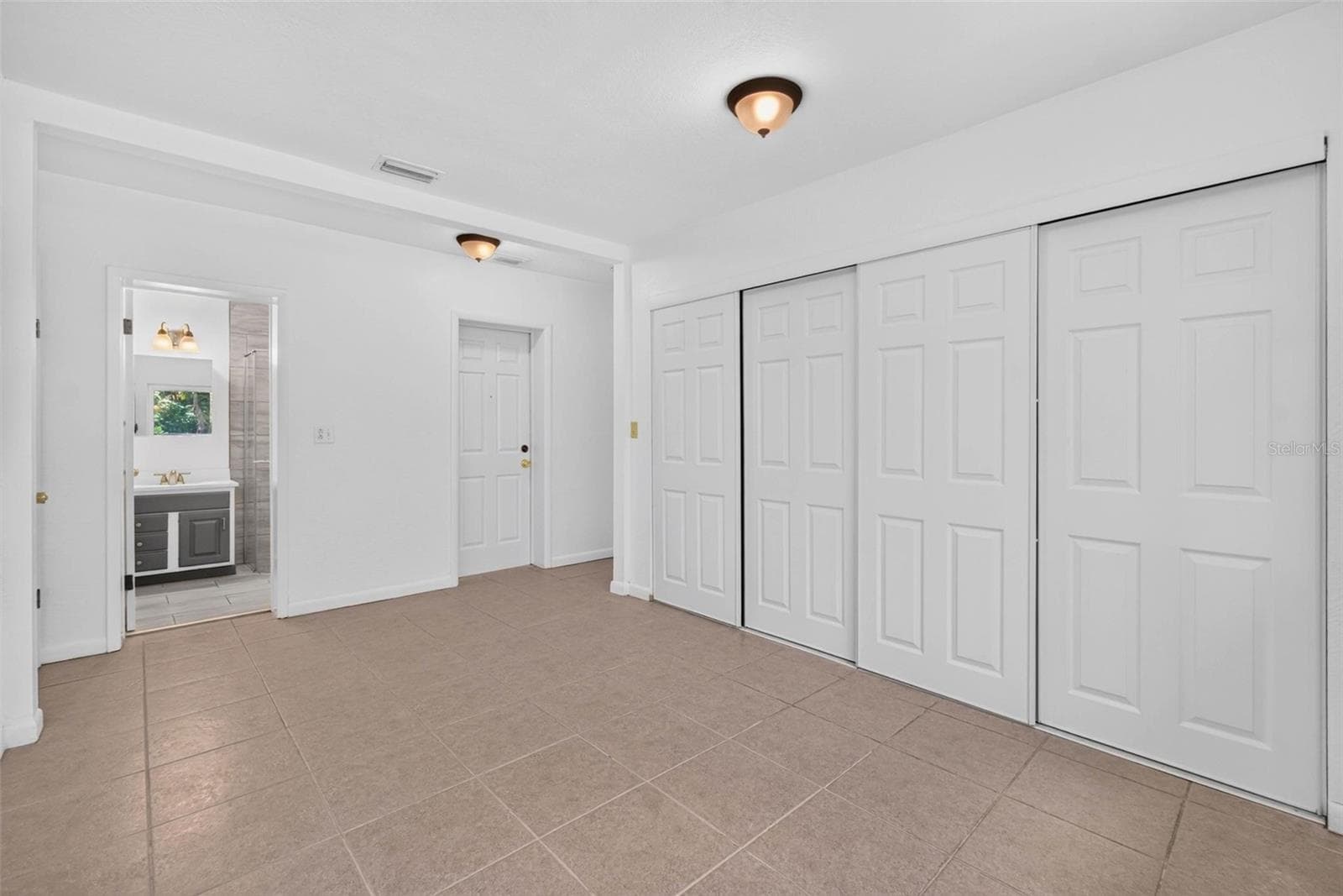 Single Family Residence at 508 2ND ST SW, LARGO, photo 7 of 25