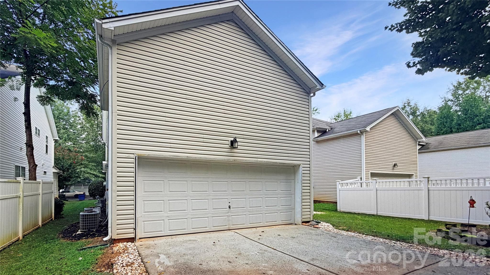 Single Family Residence at 8915 Cinder Lane, Huntersville, photo 5 of 18