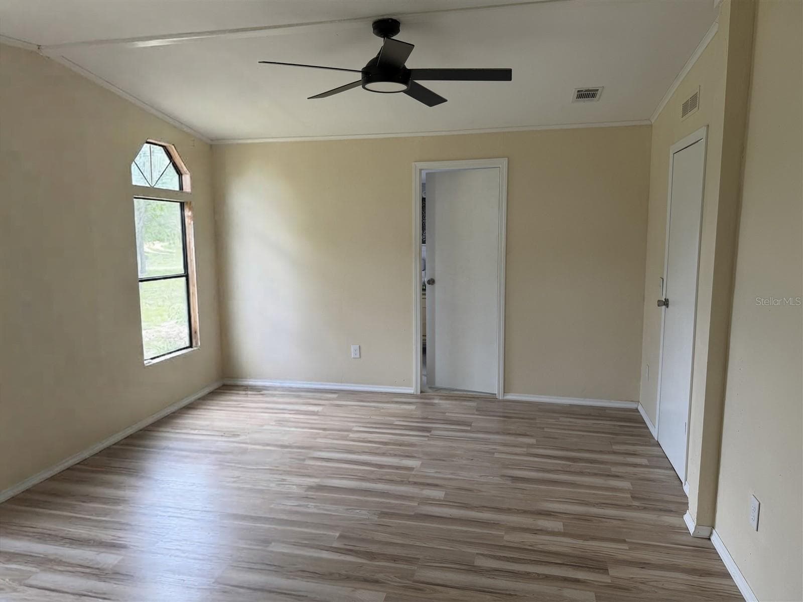 Manufactured Home at 13351 SE 101ST PL, DUNNELLON, photo 13 of 36