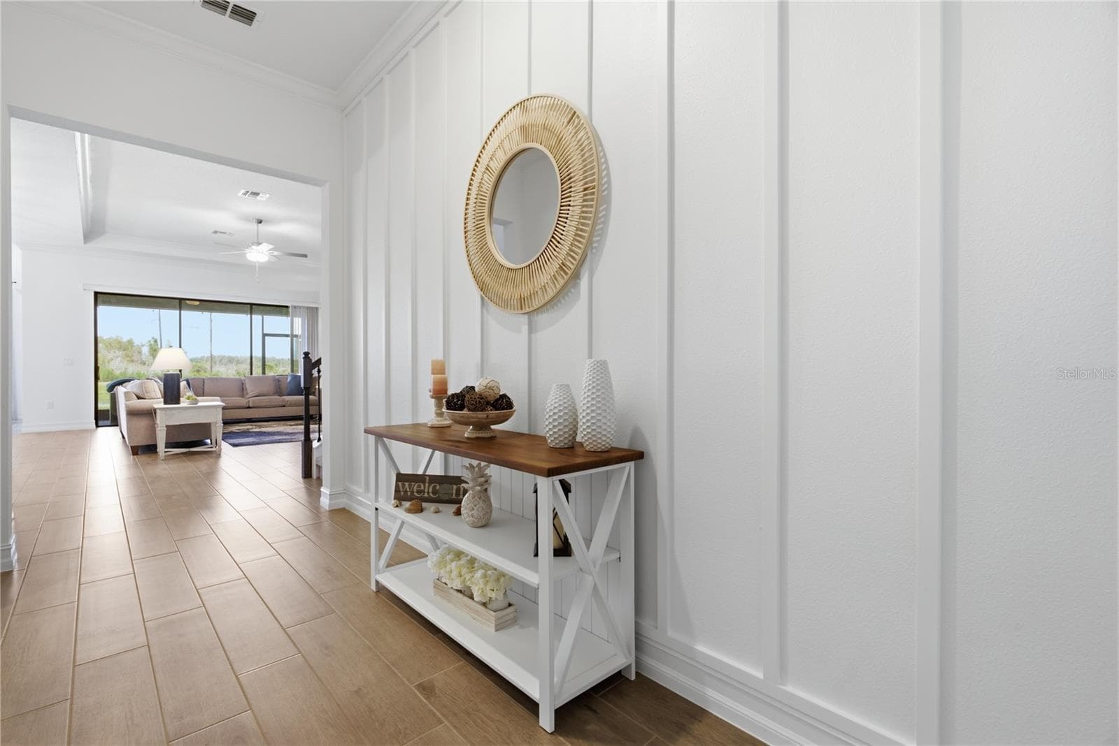 Foyer - 8908 LITTLE BLUESTEM DR, LAND O LAKES