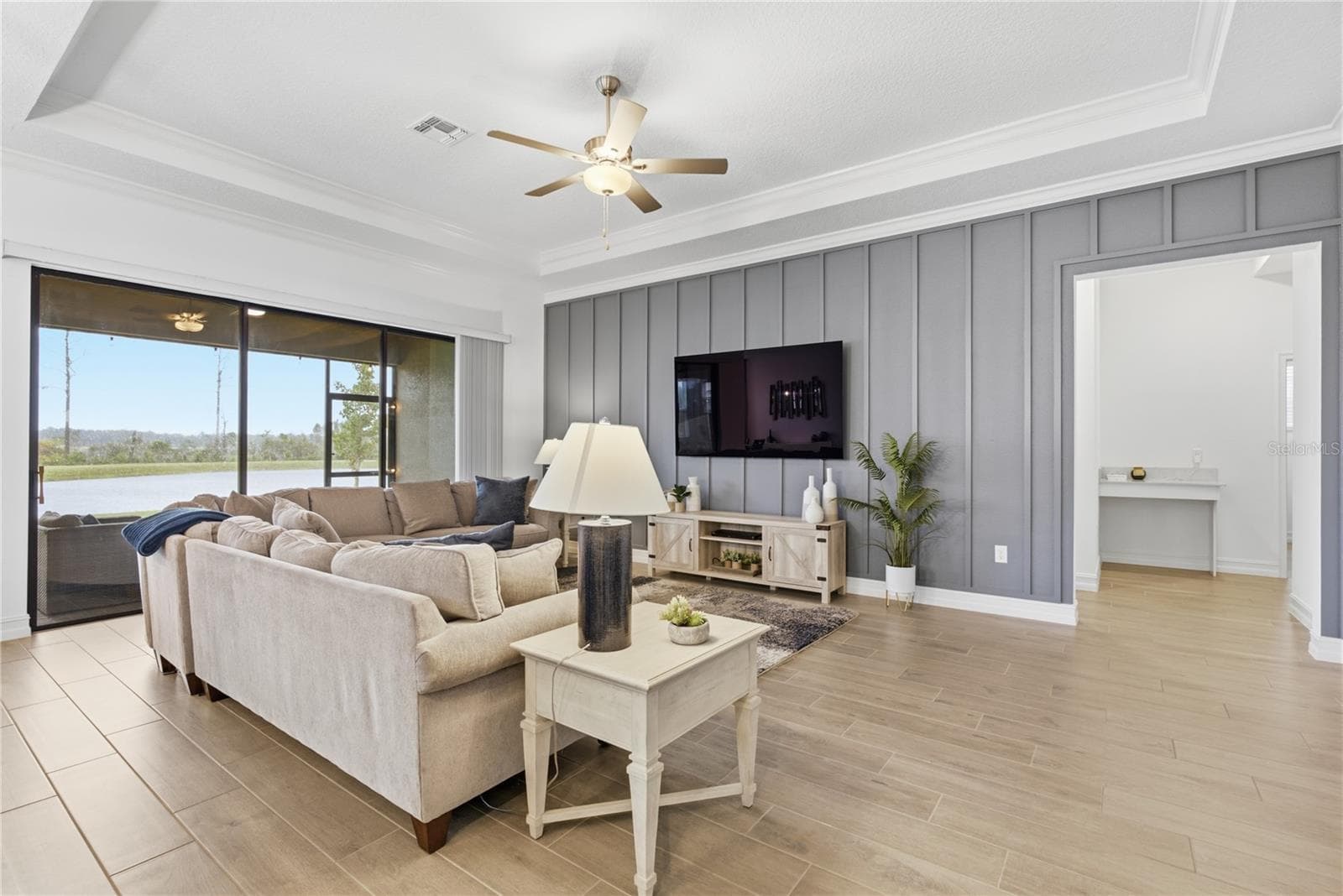 Grand Room - 8908 LITTLE BLUESTEM DR, LAND O LAKES