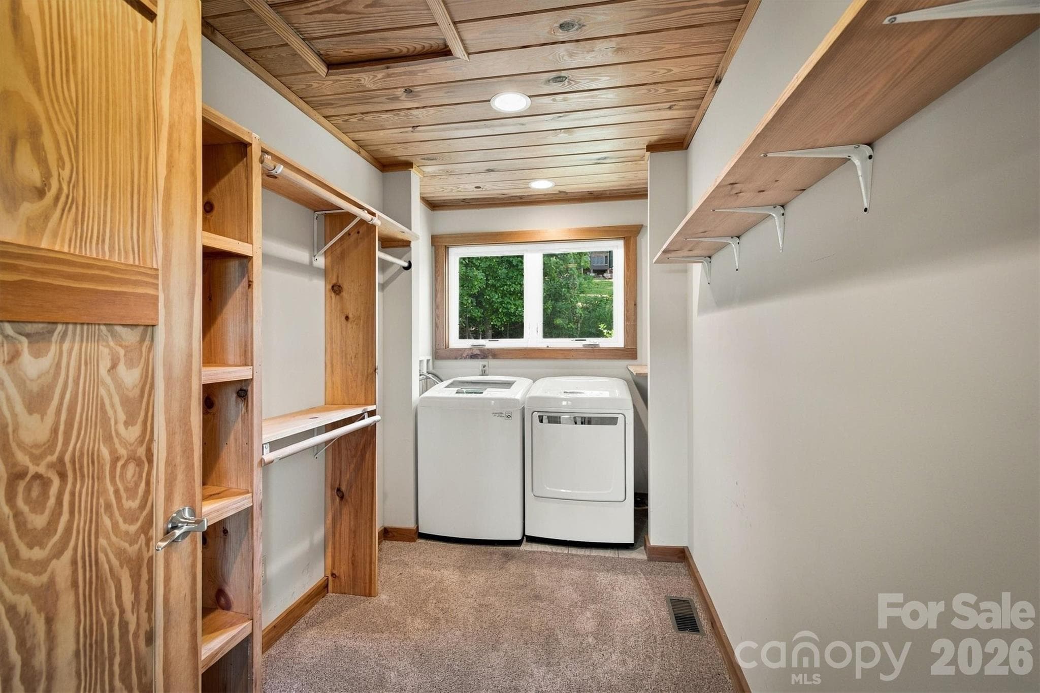 Single Family Residence at 2262 Grandview Peaks Drive, Nebo, photo 28 of 39