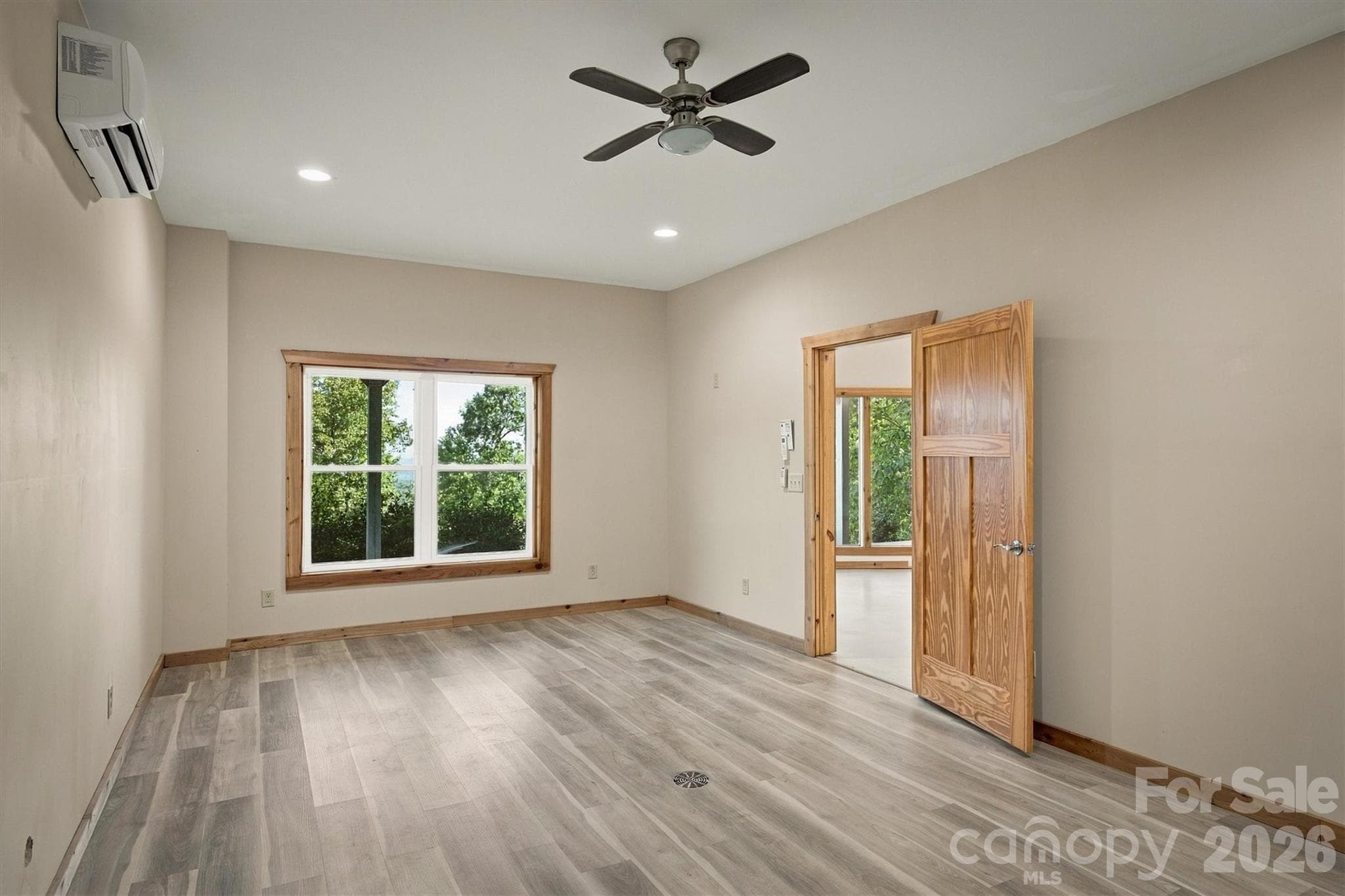 Single Family Residence at 2262 Grandview Peaks Drive, Nebo, photo 37 of 39