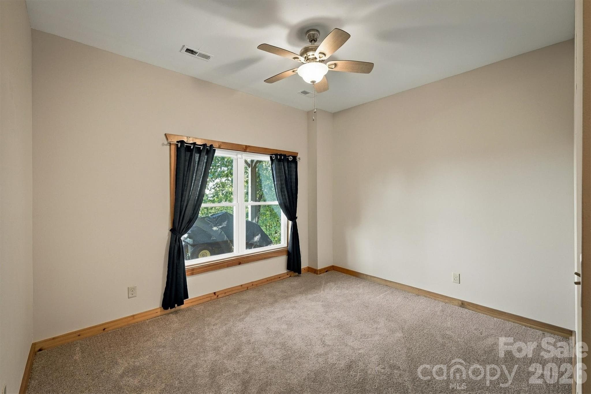 Single Family Residence at 2262 Grandview Peaks Drive, Nebo, photo 38 of 39